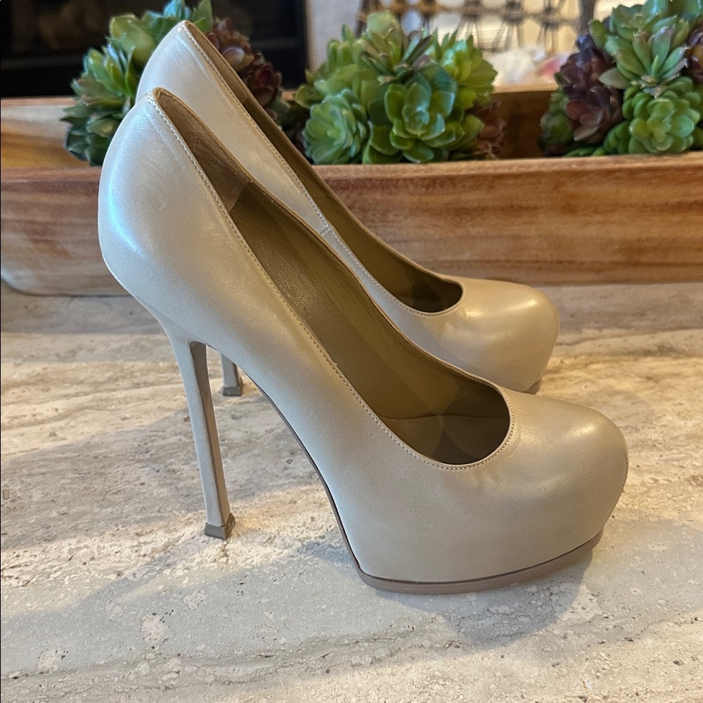 Yves Saint Laurent Tribute Two platform pumps heels beige‎ neutral size 40 NWT